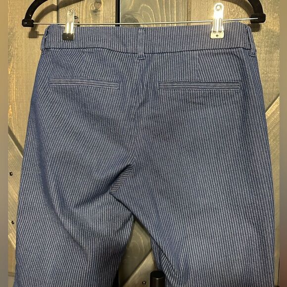 Old Navy Pixie Pants - Picture 2 of 8